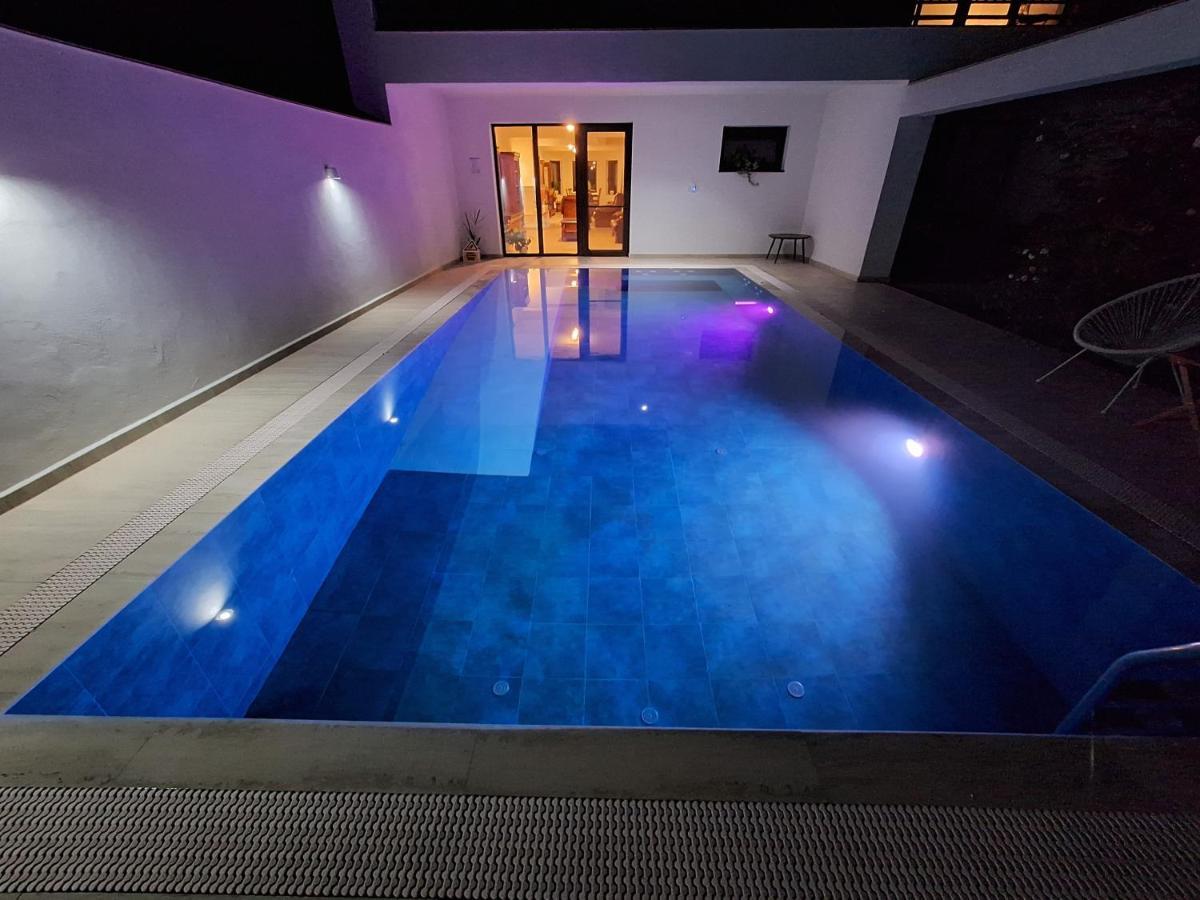 Bed and Breakfast Trend Arad Esterno foto