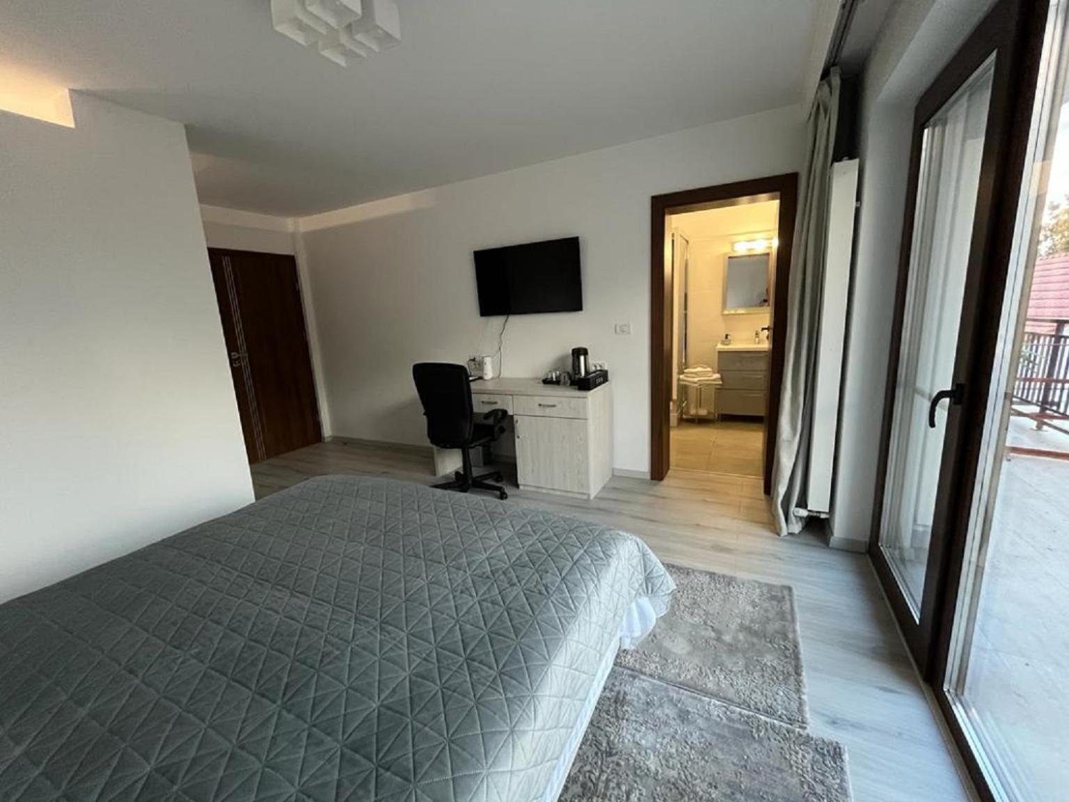 Bed and Breakfast Trend Arad Esterno foto
