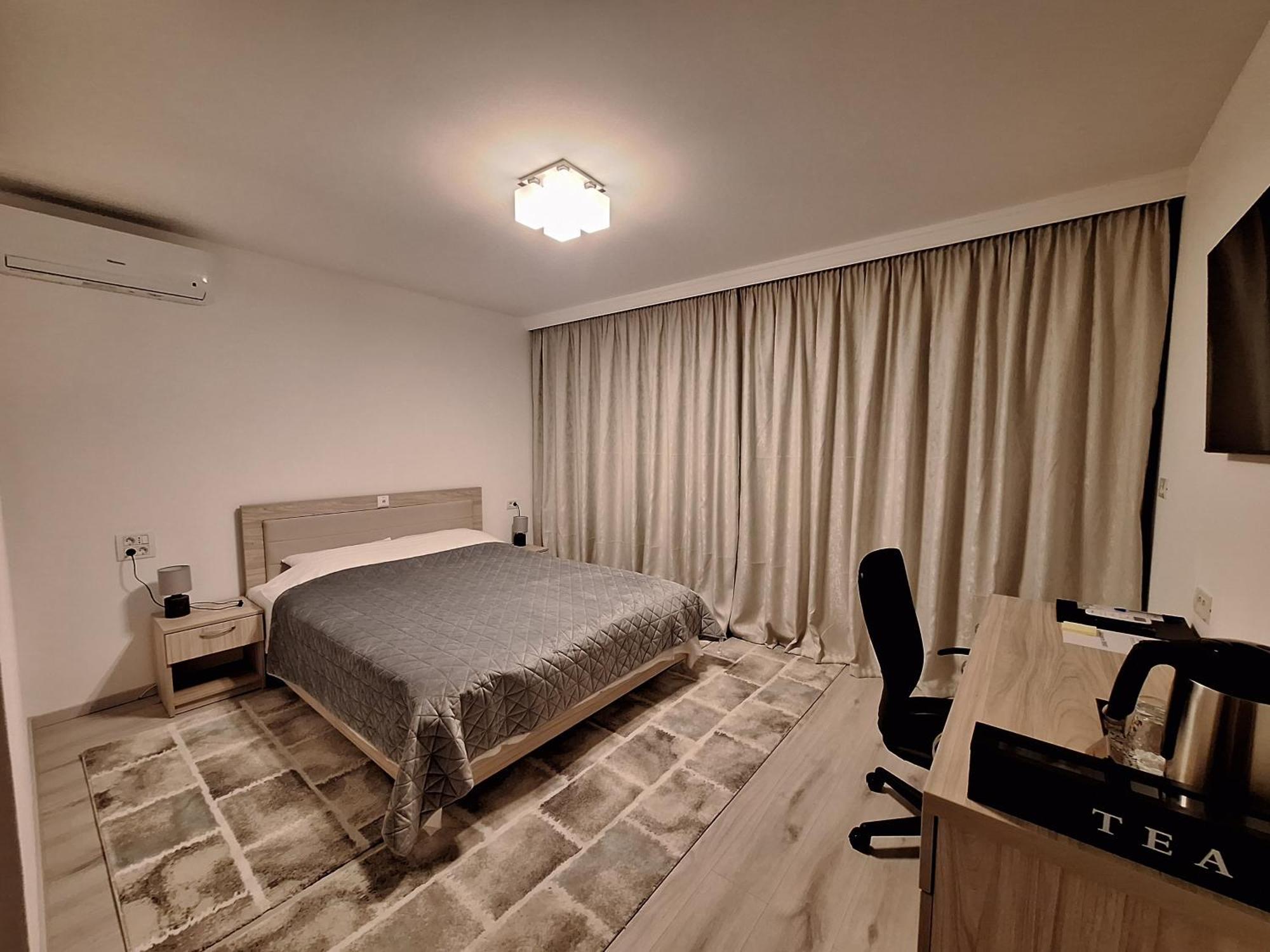 Bed and Breakfast Trend Arad Esterno foto
