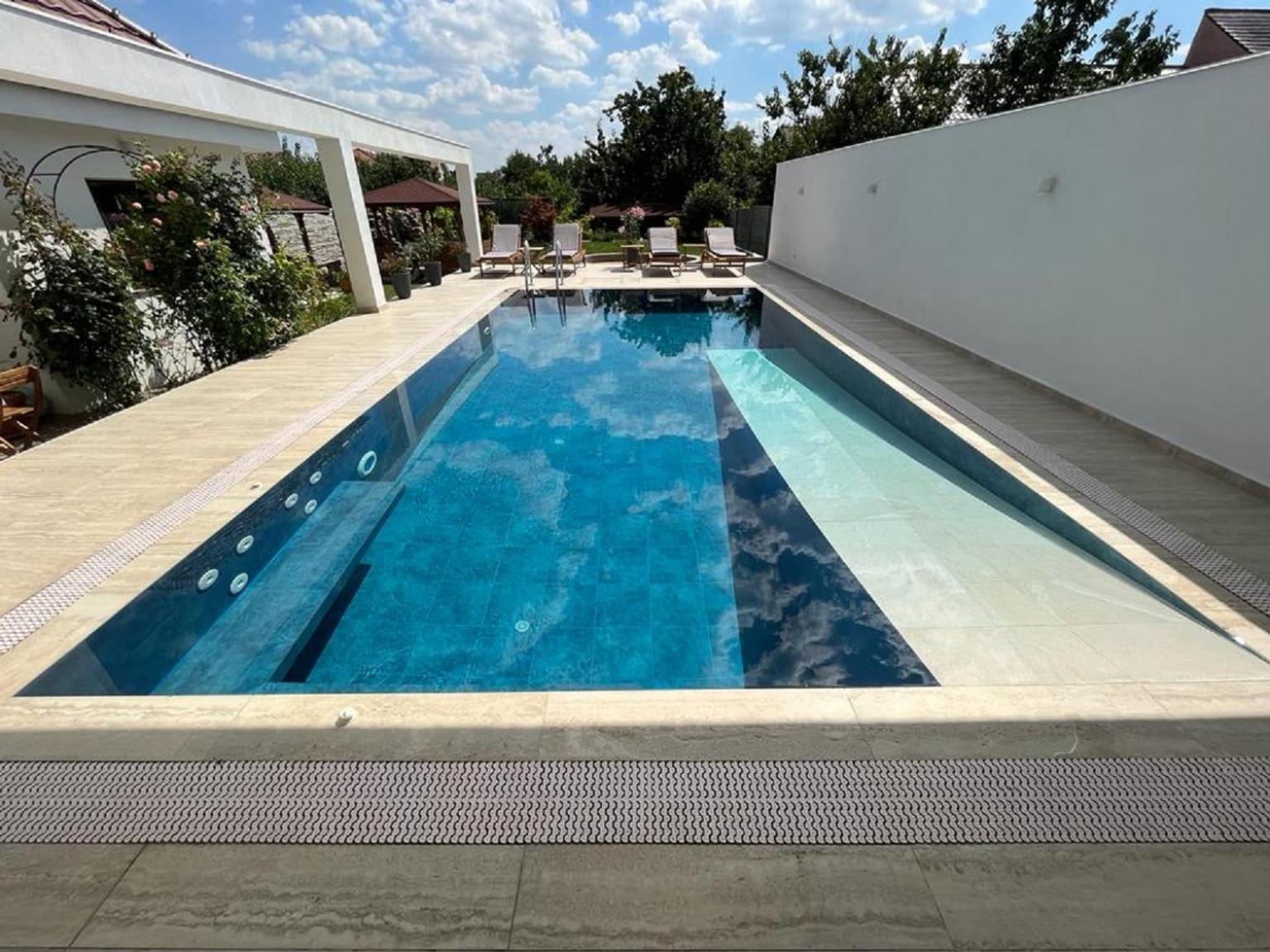 Bed and Breakfast Trend Arad Esterno foto