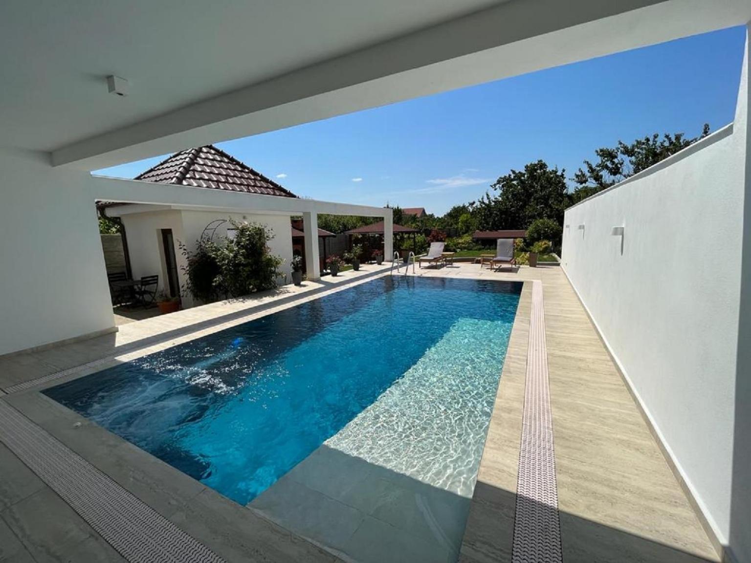 Bed and Breakfast Trend Arad Esterno foto